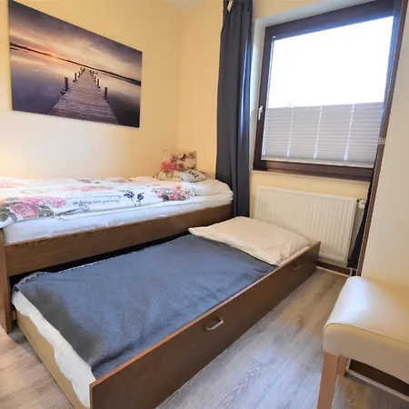 Yachthafenhoeh Whg2 아파트 그로미츠